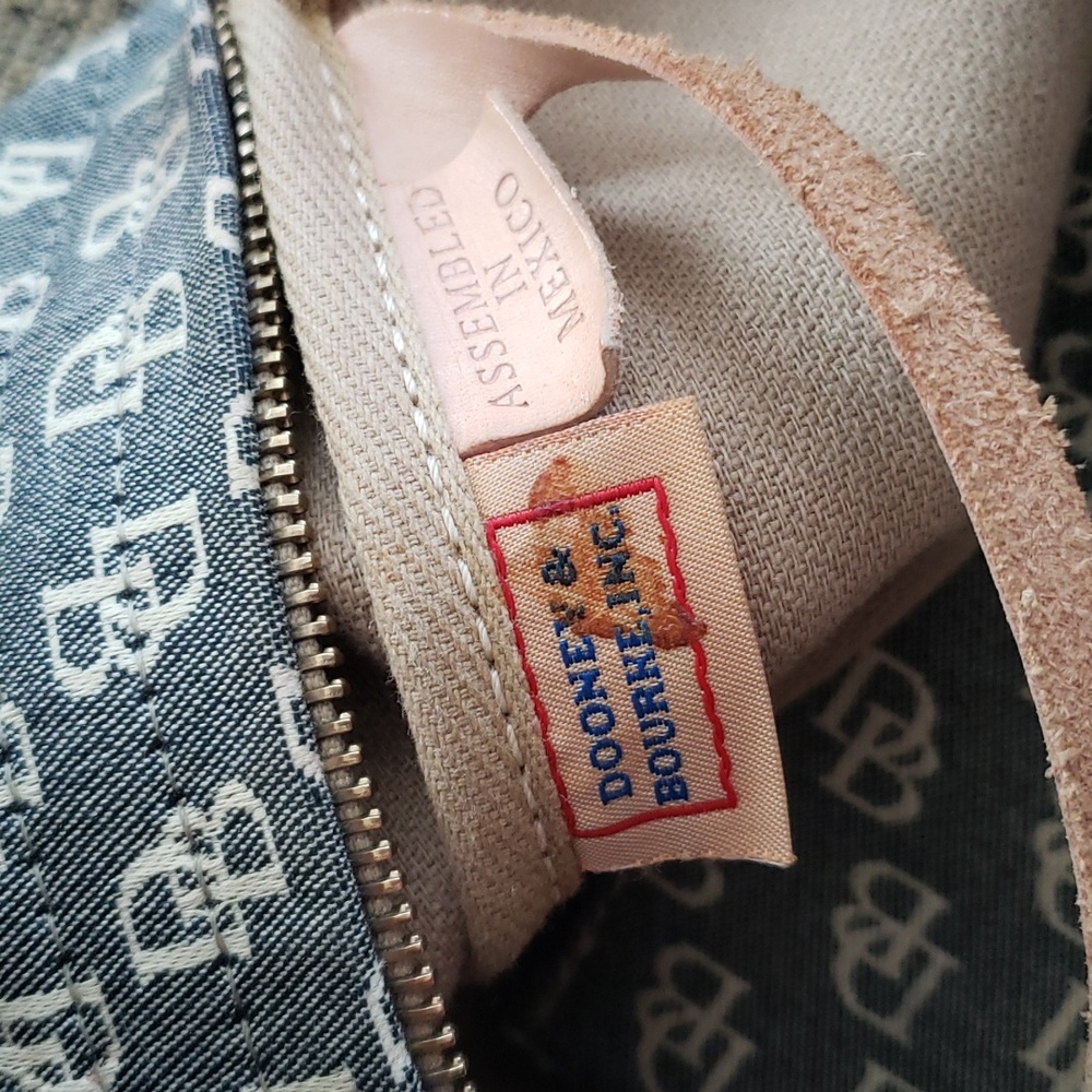 Dooney & Bourke - Picture 10 of 13